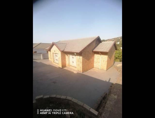 3 BEDROOM FREEHOLD FOR SALE IN ELIM